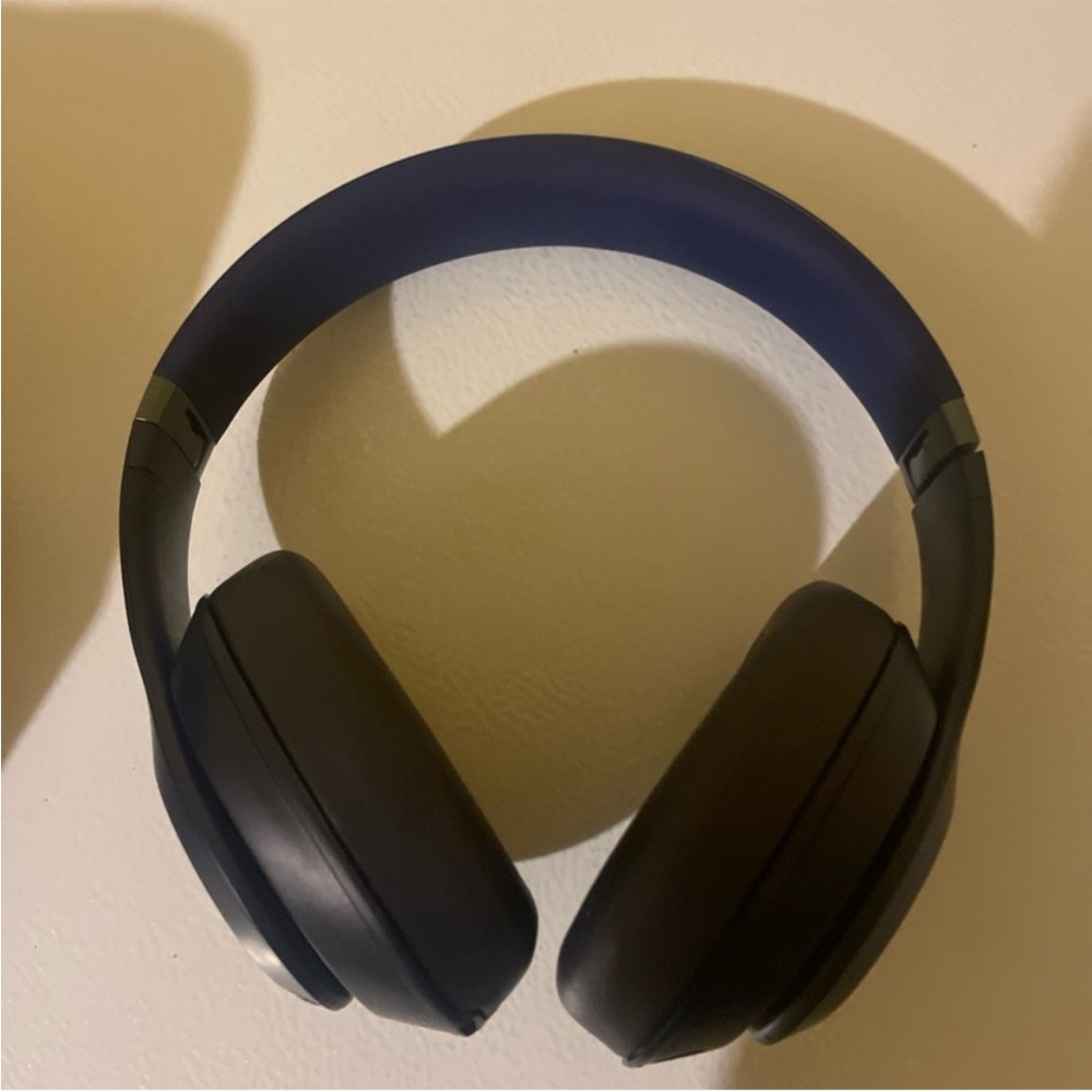 Beats Studio Pro Headphones - navy
